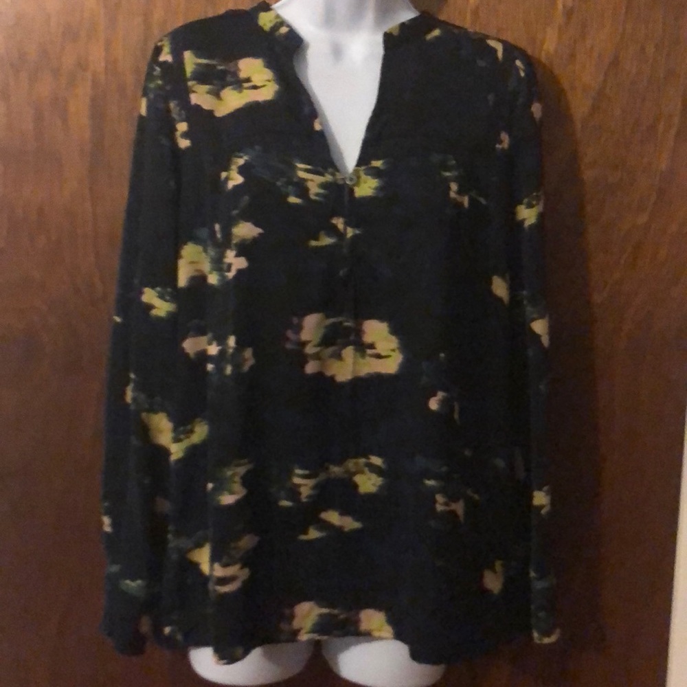 Collective Concepts ladies blouse - Size M
